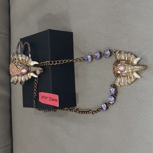 Betsey Johnson ELEPHANT NECKLACE & BRACELET - Picture 2 of 10